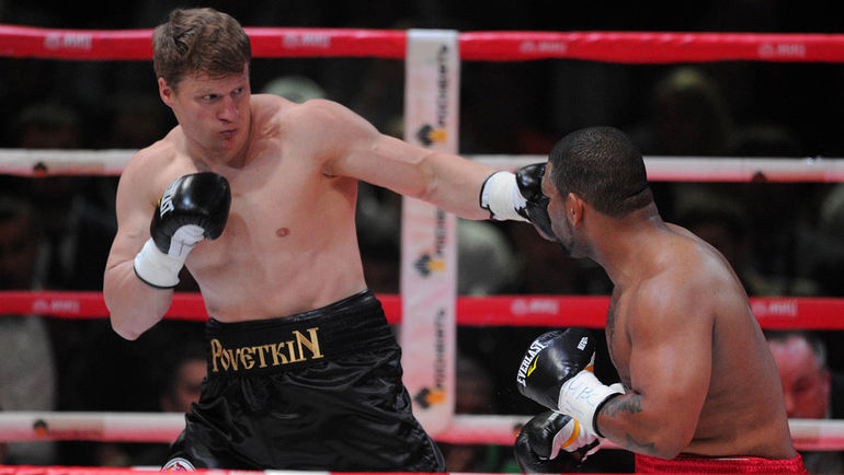 Александр ПОВЕТКИН (слева) - обязательный претендент на бой с Деонтеем Уайлдером. Фото Алексей ИВАНОВ,
