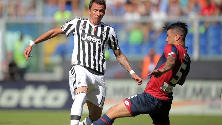 Марио МАНДЖУКИЧ (слева) пока не соответствует возложенным на него ожиданиям. Фото AFP Марио МАНДЖУКИЧ (слева) пока не соответствует возложенным на него ожиданиям. Фото AFP