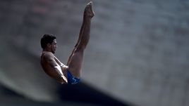 Преодоление: прыжки в воду