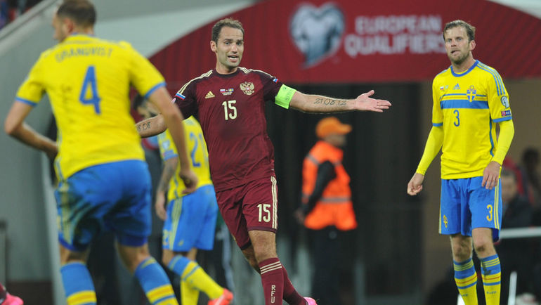 Капитан сборной России Роман ШИРОКОВ (в центре) в атаке гораздо полезнее, чем в обороне. Фото Никита УСПЕНСКИЙ, Капитан сборной России Роман ШИРОКОВ (в центре) в атаке гораздо полезнее, чем в обороне. Фото Никита УСПЕНСКИЙ,