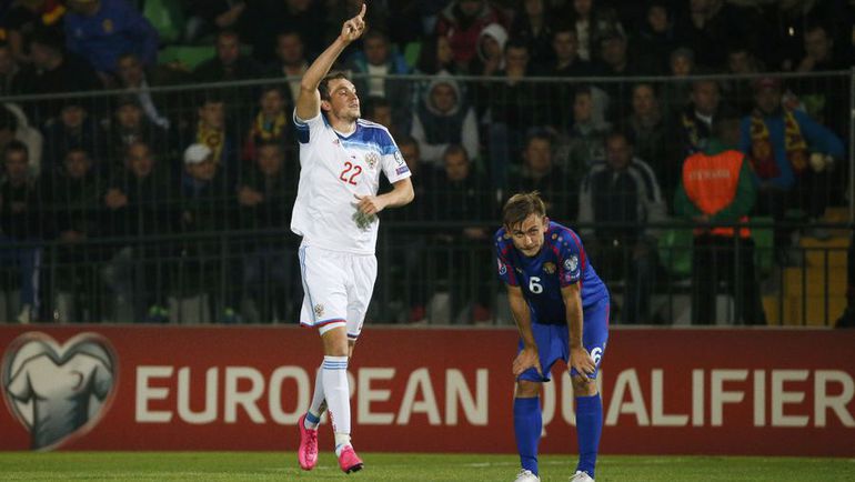 На счету Артема ДЗЮБЫ 6 голов из 10 в трех встречах сборной под руководством Леонида Слуцкого. Фото REUTERS На счету Артема ДЗЮБЫ 6 голов из 10 в трех встречах сборной под руководством Леонида Слуцкого. Фото REUTERS