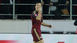 Сегодня. Москва. Россия – Черногория – 2:0. 33-я минута. Радость автора гола Олега КУЗЬМИНА.