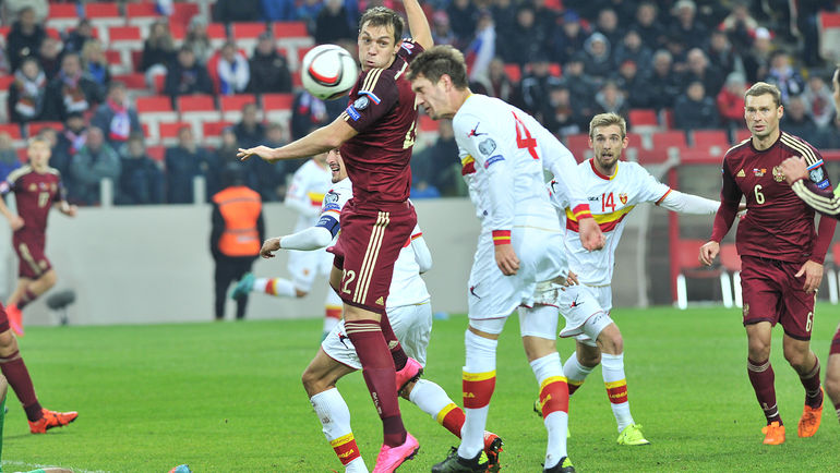 Артем ДЗЮБА (четвертый справа) - король воздуха в сборной России. Фото Алексей ИВАНОВ, Артем ДЗЮБА (четвертый справа) - король воздуха в сборной России. Фото Алексей ИВАНОВ,