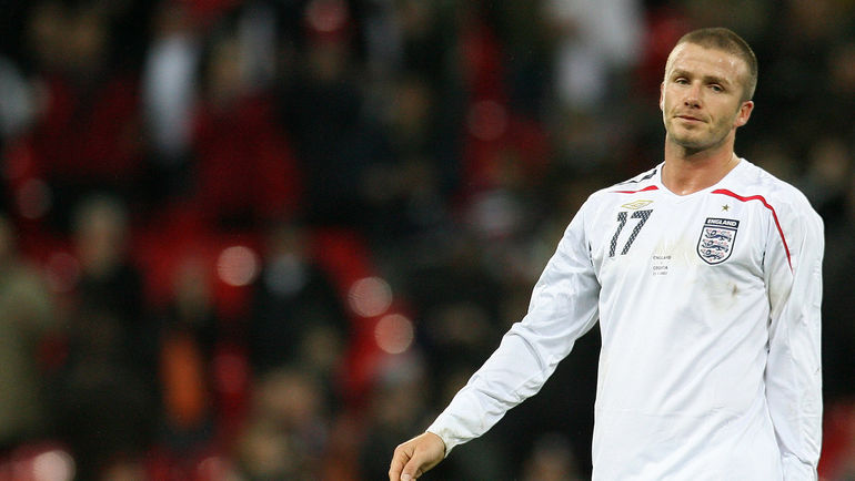 21 ноября 2007 года. Лондон. Англия - Хорватия - 2:3. Дэвид БЕКХЭМ опечален невыходом своей сборной на Euro-2008. Фото AFP 21 ноября 2007 года. Лондон. Англия - Хорватия - 2:3. Дэвид БЕКХЭМ опечален невыходом своей сборной на Euro-2008. Фото AFP