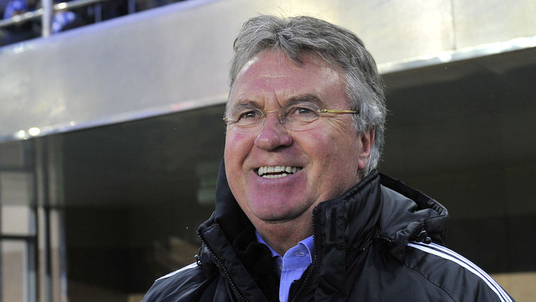 Март 2012 года. Гус ХИДДИНК - наставник Март 2012 года. Гус ХИДДИНК - наставник