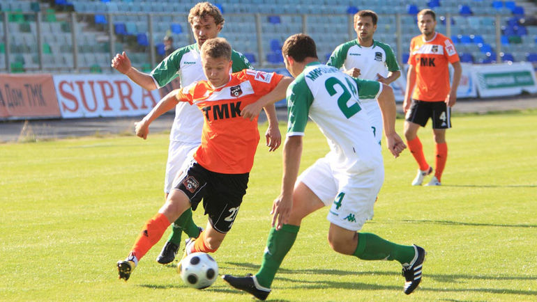 2010 год. С мячом Олег ШАТОВ. Фото Дмитрий МЕДВЕДЕВ 2010 год. С мячом Олег ШАТОВ. Фото Дмитрий МЕДВЕДЕВ