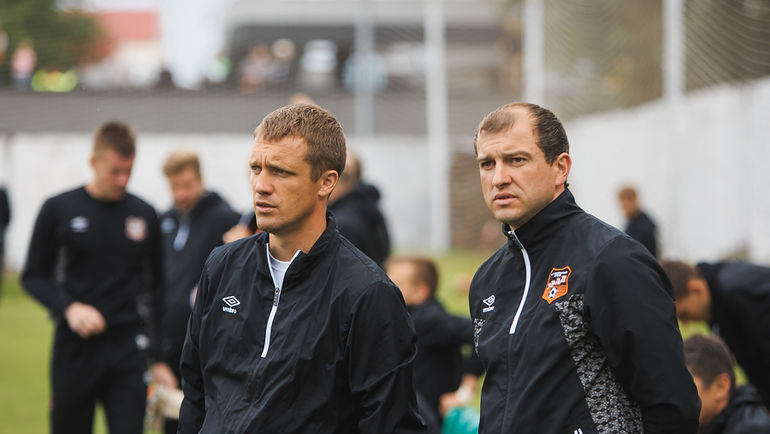 Виктор ГОНЧАРЕНКО (слева) и его сменщик Вадим СКРИПЧЕНКО. Виктор ГОНЧАРЕНКО (слева) и его сменщик Вадим СКРИПЧЕНКО.