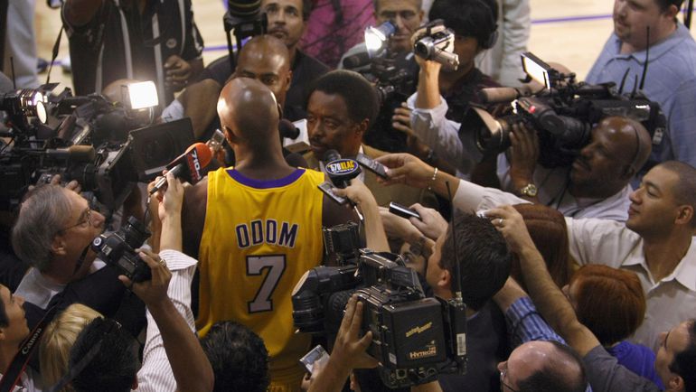 Журналисты всегда проявляли к Ламару ОДОМУ большое внимание. Фото REUTERS Журналисты всегда проявляли к Ламару ОДОМУ большое внимание. Фото REUTERS