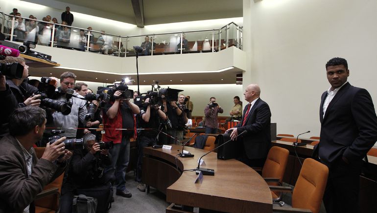 13 июня 2012 года. БРЕНУ перед судом. Фото REUTERS 13 июня 2012 года. БРЕНУ перед судом. Фото REUTERS