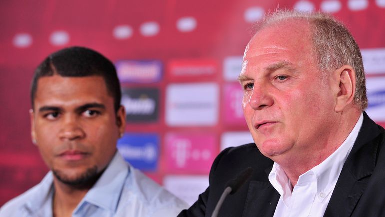 19 августа 2013 года. БРЕНУ и Ули ХЕНЕСС: впереди - новая жизнь. Фото REUTERS 19 августа 2013 года. БРЕНУ и Ули ХЕНЕСС: впереди - новая жизнь. Фото REUTERS