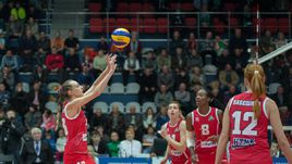 "Уралочка-НТМК" открыла юбилейный сезон победой