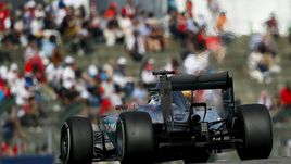 На болиды поставят третью трубу