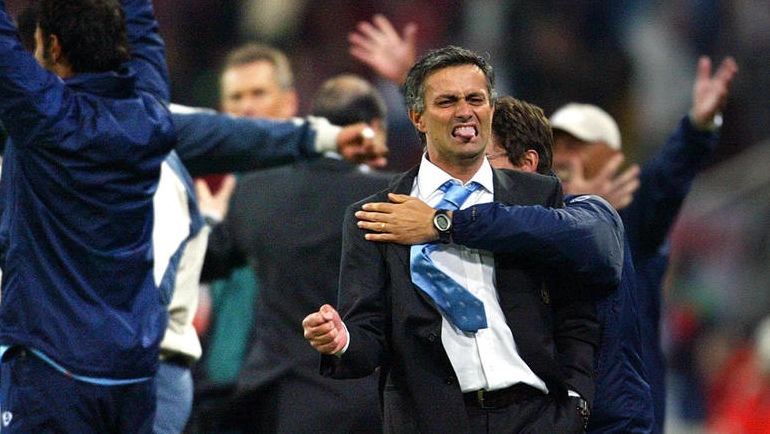 В 2004-м Жозе МОУРИНЬЮ после победы в Кубке УЕФА привел В 2004-м Жозе МОУРИНЬЮ после победы в Кубке УЕФА привел