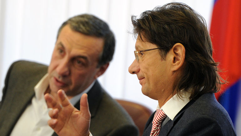 Леонид ФЕДУН (справа) и Евгений ГИНЕР имеют свое мнение по многим вопросам. Но не по всем вопросам выносят его на публику. Фото Александр ФЕДОРОВ, Леонид ФЕДУН (справа) и Евгений ГИНЕР имеют свое мнение по многим вопросам. Но не по всем вопросам выносят его на публику. Фото Александр ФЕДОРОВ,