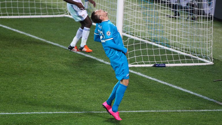 Артем ДЗЮБА этой осенью исправно забивает в клубе и сборной. Фото Вячеслав ЕВДОКИМОВ, ФК Артем ДЗЮБА этой осенью исправно забивает в клубе и сборной. Фото Вячеслав ЕВДОКИМОВ, ФК