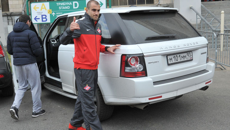 Юра МОВСИСЯН в матче с ЦСКА повредил мышцы бедра. Фото Татьяна ДОРОГУТИНА Юра МОВСИСЯН в матче с ЦСКА повредил мышцы бедра. Фото Татьяна ДОРОГУТИНА