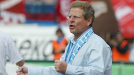 Властимил ПЕТРЖЕЛА запомнился футбольной России таким: колоритным, порывистым и открытым.