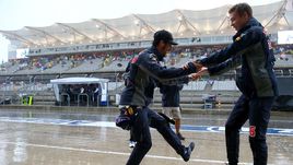 Даниил КВЯТ (справа) и Даниэль РИКЬЯРДО.