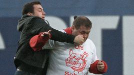Воскресенье. Химки. Конфликт Дмитрия ДЕРУНЦА и болельщика