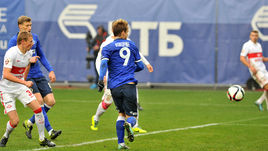 Вчера. Химки. "Динамо" - "Спартак" - 2:3. 17-я минута. Гол Александра КОКОРИНА.