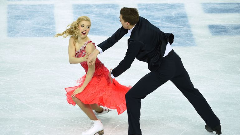 Екатерина БОБРОВА и Дмитрий СОЛОВЬЕВ. Фото AFP Екатерина БОБРОВА и Дмитрий СОЛОВЬЕВ. Фото AFP