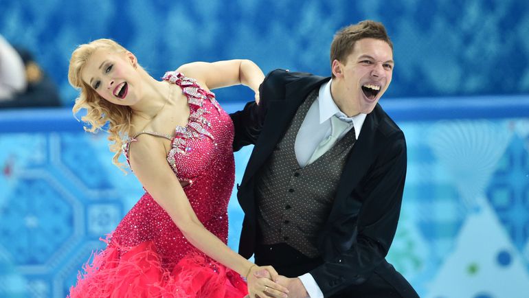 Екатерина БОБРОВА и Дмитрий СОЛОВЬЕВ. Фото AFP Екатерина БОБРОВА и Дмитрий СОЛОВЬЕВ. Фото AFP