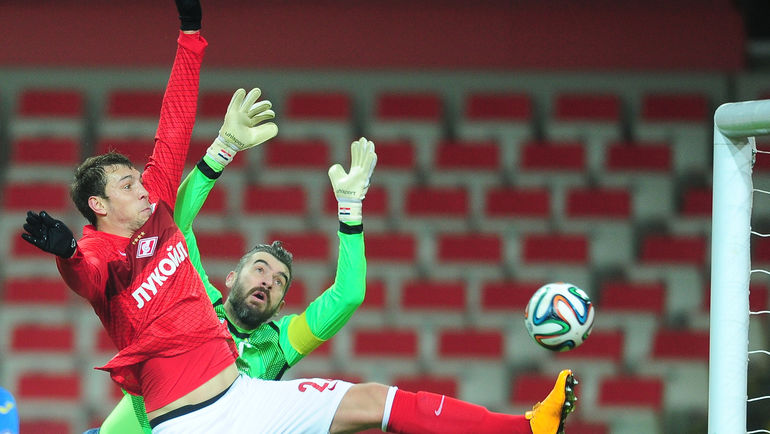 Стипе ПЛЕТИКОСА против Артема ДЗЮБЫ. Фото Антон СЕРГИЕНКО Стипе ПЛЕТИКОСА против Артема ДЗЮБЫ. Фото Антон СЕРГИЕНКО