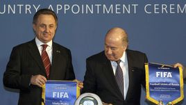 Виталий МУТКО и президент ФИФА Зепп БЛАТТЕР.