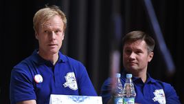 Алексей НЕМОВ (справа) считает, что мужской сборной России по силам побороться за бронзу в командном многоборье на Олимпийских играх-2016.