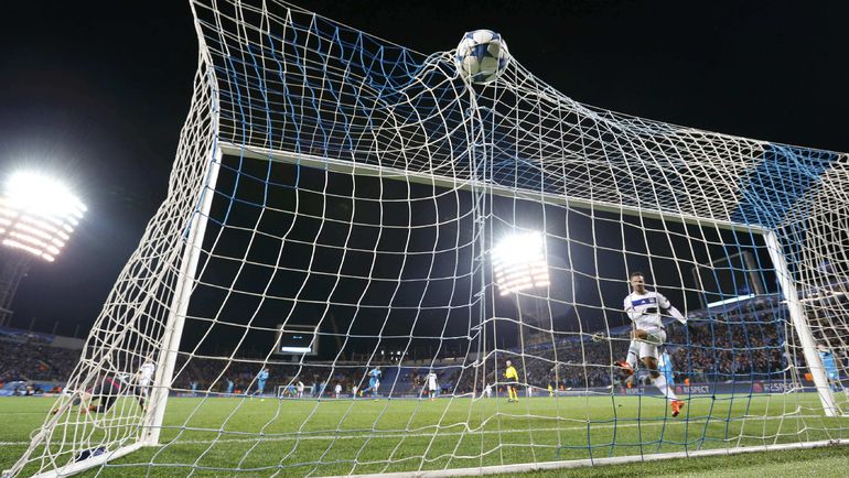 Две недели назад лионцы без настроения и на щите покинули Санкт-Петербург. Фото REUTERS Две недели назад лионцы без настроения и на щите покинули Санкт-Петербург. Фото REUTERS