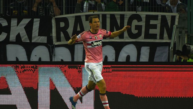 Вторник. Менхенгладбах. Вторник. Менхенгладбах.