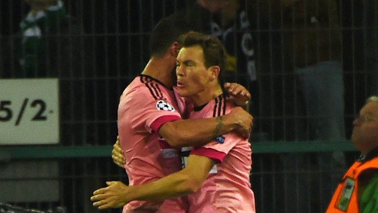 Вторник. Менхенгладбах. Вторник. Менхенгладбах.