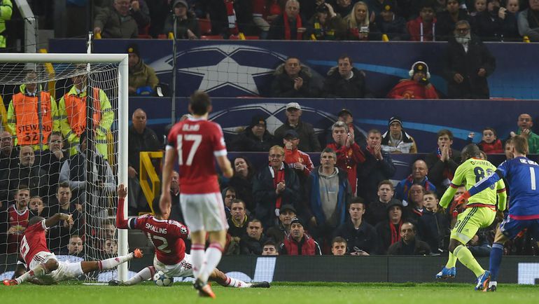 Вторник. Манчестер. Вторник. Манчестер.