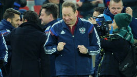 12 октября. Москва. Тушино. Россия - Черногория - 2:0. Леонид СЛУЦКИЙ празднует выход в финальный турнир Euro-2016.