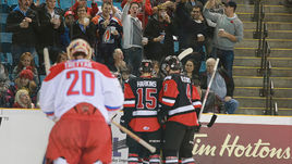 Вторник. Камплупс. WHL – Россия – 4:2. Грусть Максима ТРЕТЬЯКА на фоне радости соперника.