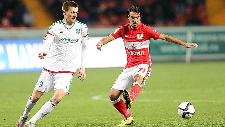 Олег ИВАНОВ против Ивелина ПОПОВА. Фото Мурад БАЦУЕВ Олег ИВАНОВ против Ивелина ПОПОВА. Фото Мурад БАЦУЕВ