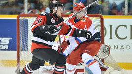 12 ноября. Оуэн-Саунд. Дилан САДОВЫ (слева) против Артема ВОЛКОВА.