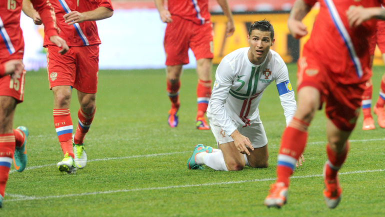 12 октября 2012 года. Москва. Лужники. Россия - Португалия - 1:0. КРИШТИАНУ РОНАЛДУ. Фото Татьяна ДОРОГУТИНА 12 октября 2012 года. Москва. Лужники. Россия - Португалия - 1:0. КРИШТИАНУ РОНАЛДУ. Фото Татьяна ДОРОГУТИНА