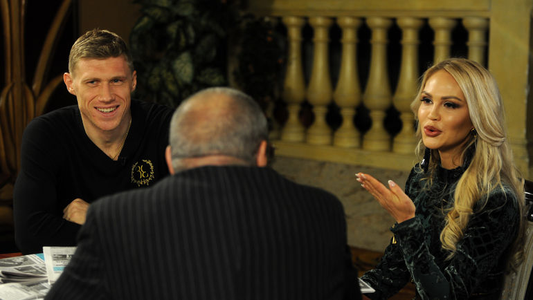 Сегодня. Москва. Павел ПОГРЕБНЯК и его жена Мария - в гостях у Александра ЛЬВОВА. Фото Никита УСПЕНСКИЙ, Сегодня. Москва. Павел ПОГРЕБНЯК и его жена Мария - в гостях у Александра ЛЬВОВА. Фото Никита УСПЕНСКИЙ,