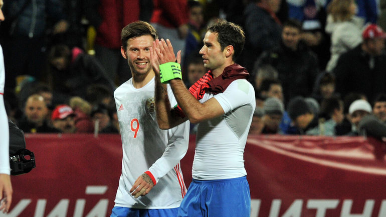 Суббота. Краснодар. Россия - Португалия - 1:0. Федор СМОЛОВ и Роман ШИРОКОВ. Фото Алексей ИВАНОВ, Суббота. Краснодар. Россия - Португалия - 1:0. Федор СМОЛОВ и Роман ШИРОКОВ. Фото Алексей ИВАНОВ,