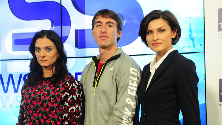 Понедельник. Москва. Елена ИСИНБАЕВА (слева), Сергей ШУБЕНКОВ и Анна ЧИЧЕРОВА обсудили с журналистами последние события, развернувшиеся вокруг допинговых скандалов в ВФЛА. Фото Федор УСПЕНСКИЙ, Понедельник. Москва. Елена ИСИНБАЕВА (слева), Сергей ШУБЕНКОВ и Анна ЧИЧЕРОВА обсудили с журналистами последние события, развернувшиеся вокруг допинговых скандалов в ВФЛА. Фото Федор УСПЕНСКИЙ,