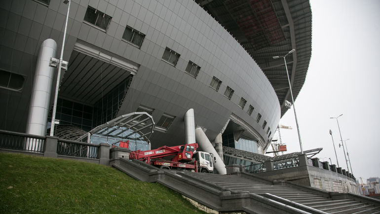 Среда. Санкт-Петербург. Именно здесь будет начинаться футбол в Питере. Фото Кристина КОРОВНИКОВА Среда. Санкт-Петербург. Именно здесь будет начинаться футбол в Питере. Фото Кристина КОРОВНИКОВА