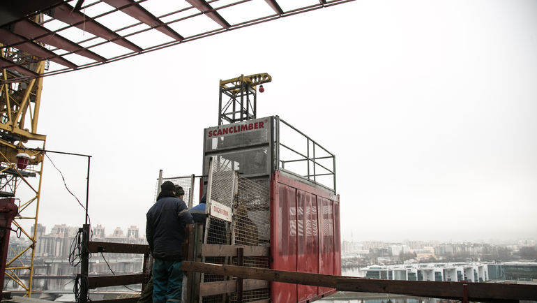 Среда. Санкт-Петербург. Строительство стадиона на Крестовском острове. Фото Кристина КОРОВНИКОВА Среда. Санкт-Петербург. Строительство стадиона на Крестовском острове. Фото Кристина КОРОВНИКОВА