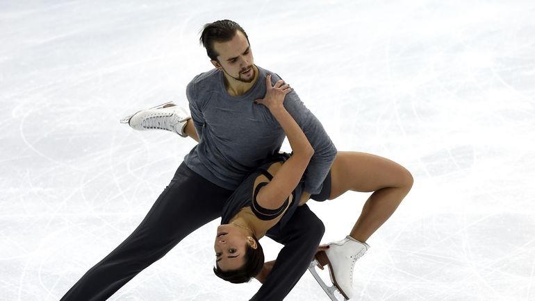 Суббота. Москва. Ксения СТОЛБОВА и Федор КЛИМОВ. Фото AFP Суббота. Москва. Ксения СТОЛБОВА и Федор КЛИМОВ. Фото AFP