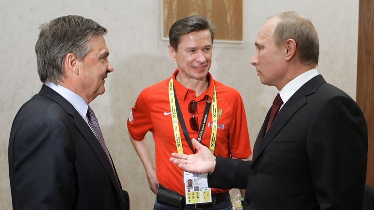 Рене ФАЗЕЛЬ, Вячеслав БЫКОВ и Владимир ПУТИН. Фото REUTERS Рене ФАЗЕЛЬ, Вячеслав БЫКОВ и Владимир ПУТИН. Фото REUTERS