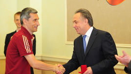 Дмитрий ХОМУХА и глава РФС Виталий МУТКО.