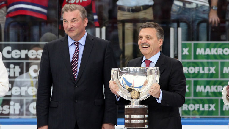 Глава ФХР Владислав ТРЕТЬЯК и президент ИИХФ Рене ФАЗЕЛЬ. Фото Сергей БАБУНОВ Глава ФХР Владислав ТРЕТЬЯК и президент ИИХФ Рене ФАЗЕЛЬ. Фото Сергей БАБУНОВ