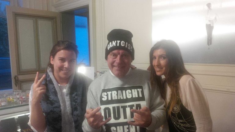 Даниэл ТЕРМОНТ и сам, похоже, любит отдохнуть в окружении красавиц. Фото twitter.com/DanielTermont Даниэл ТЕРМОНТ и сам, похоже, любит отдохнуть в окружении красавиц. Фото twitter.com/DanielTermont