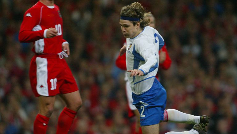 19 ноября 2003 года. Кардифф. Уэльс - Россия - 0:1. В игре Вадим ЕВСЕЕВ. Фото Александр ФЕДОРОВ, 19 ноября 2003 года. Кардифф. Уэльс - Россия - 0:1. В игре Вадим ЕВСЕЕВ. Фото Александр ФЕДОРОВ,