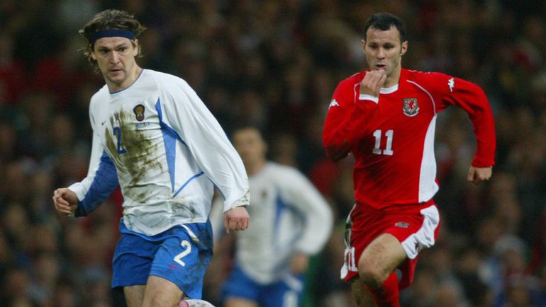 19 ноября 2003 года. Кардифф. Уэльс - Россия - 0:1. Вадим ЕВСЕЕВ против Райана ГИГГЗА. Фото Александр ФЕДОРОВ, 19 ноября 2003 года. Кардифф. Уэльс - Россия - 0:1. Вадим ЕВСЕЕВ против Райана ГИГГЗА. Фото Александр ФЕДОРОВ,